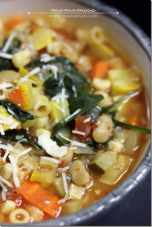 Seven Vegetable Minestrone Soup | @mamamissblog #FluRemedy #veggie #healthy #soup